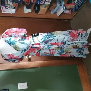 Maison Tara NWOT floral dress size 4